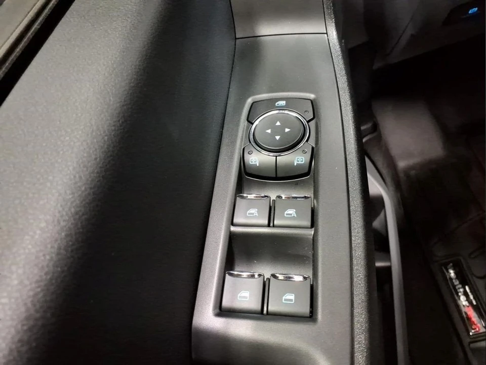 2024 Ford Super Duty 5th Gen - Image 15 of 21