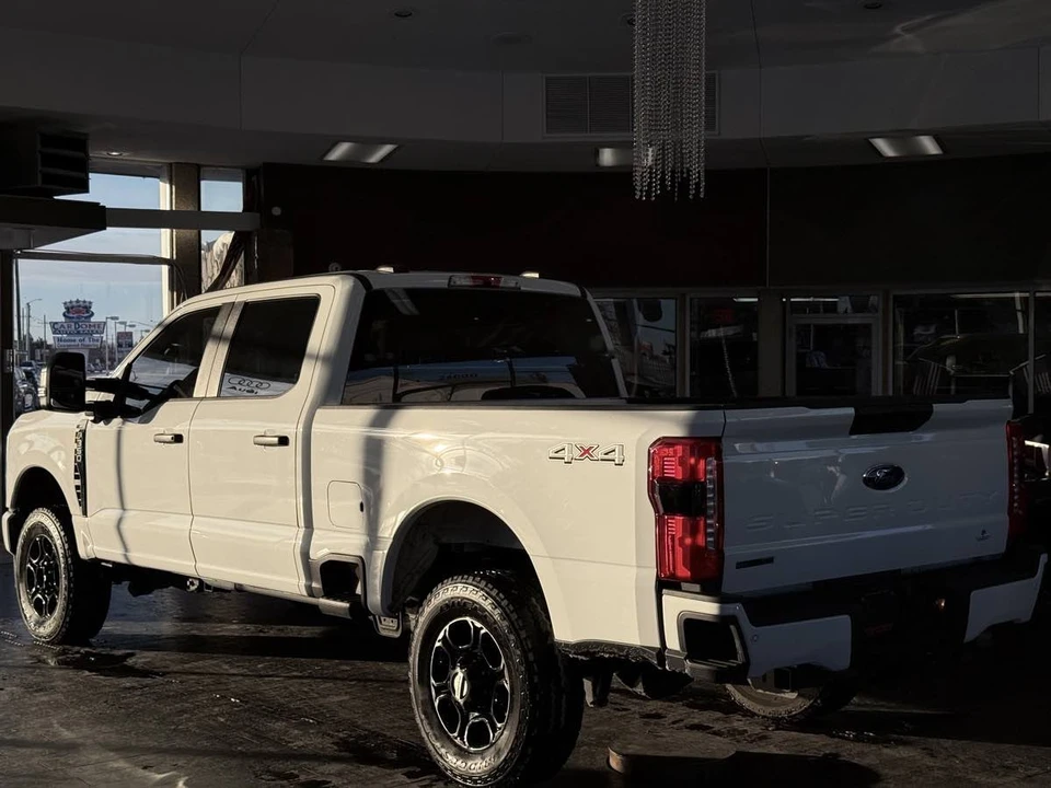 2024 Ford Super Duty 5th Gen - Image 11 of 12