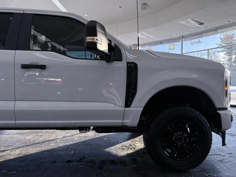 2024 Ford Super Duty 5th Gen - Image 6 of 12