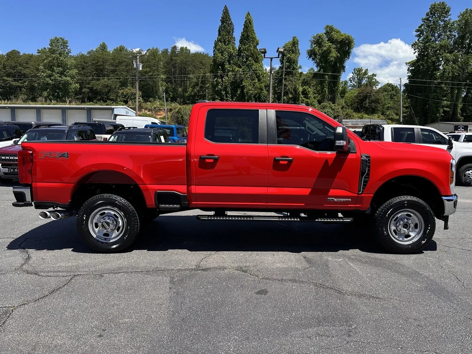 2024 Ford Super Duty 5th Gen - Image 5 of 31