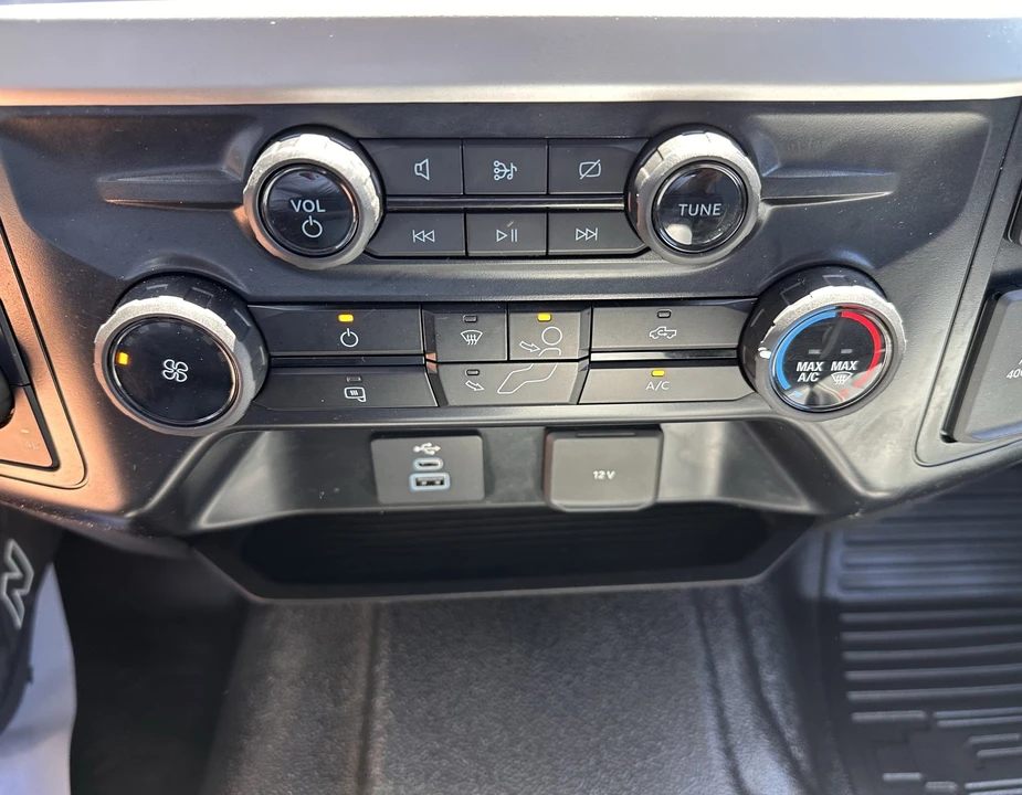 2024 Ford Super Duty 5th Gen - Image 27 of 31