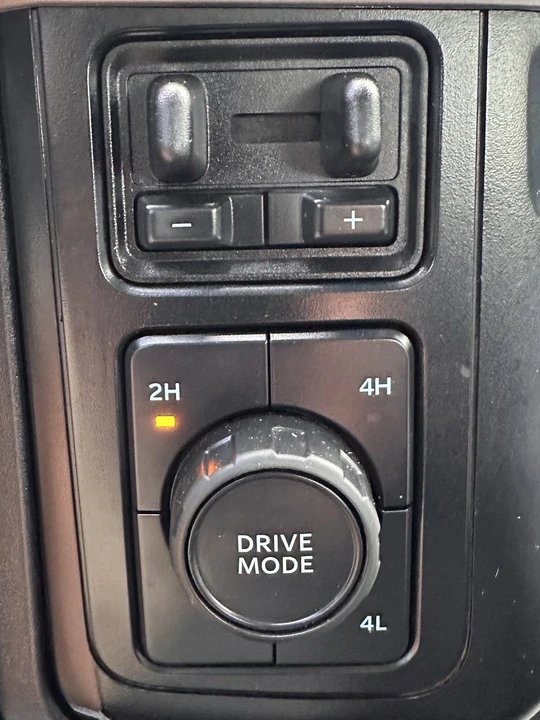 2024 Ford Super Duty 5th Gen - Image 19 of 31