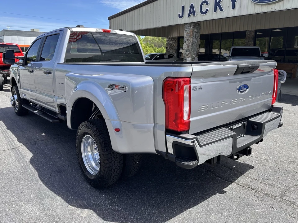 2024 Ford Super Duty 5th Gen - Image 8 of 31
