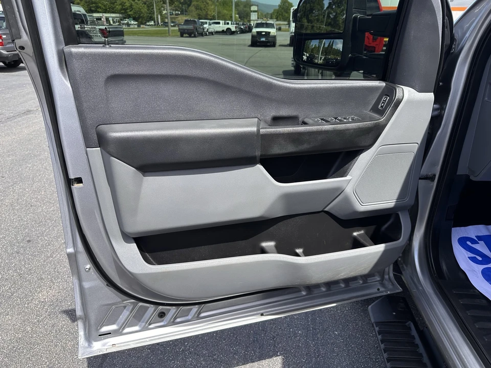 2024 Ford Super Duty 5th Gen - Image 9 of 31