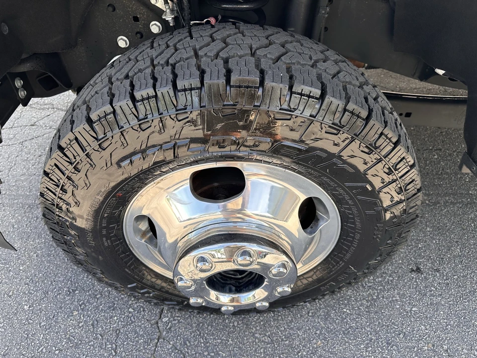 2024 Ford Super Duty 5th Gen - Image 28 of 31