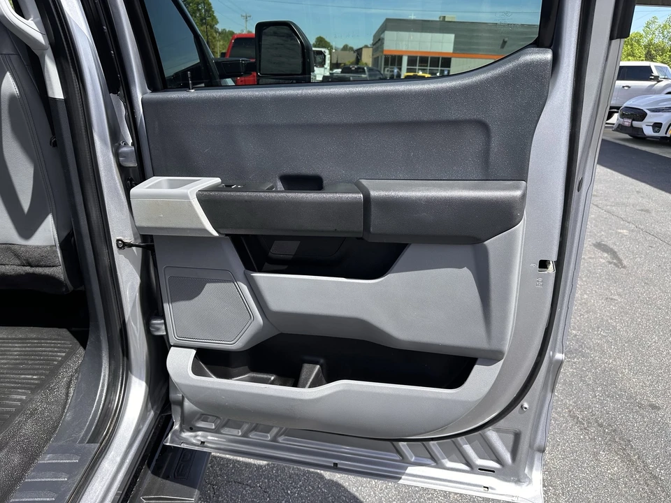 2024 Ford Super Duty 5th Gen - Image 15 of 31