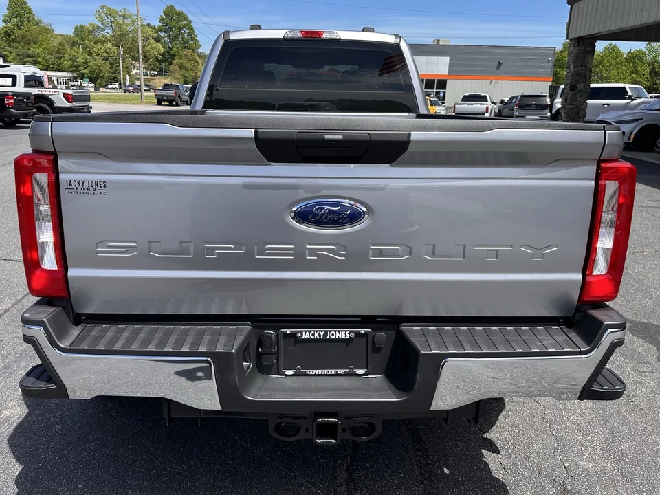 2024 Ford Super Duty 5th Gen - Image 7 of 31