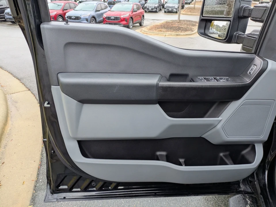 2024 Ford Super Duty 5th Gen - Image 16 of 21