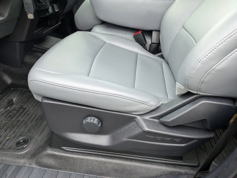 2024 Ford Super Duty 5th Gen - Image 14 of 21