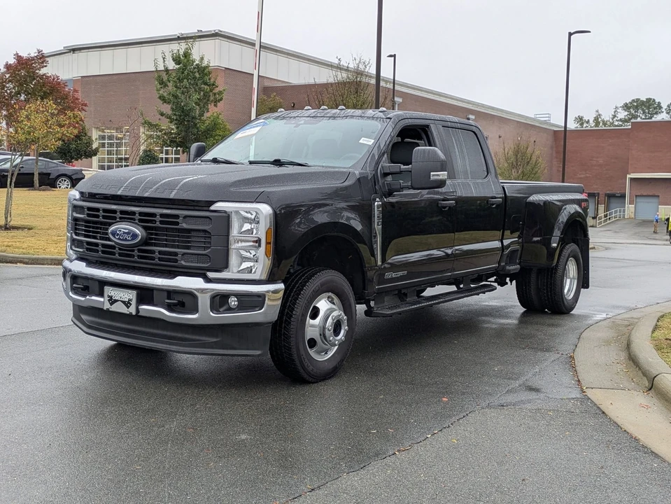 2024 Ford Super Duty 5th Gen - Image 8 of 21