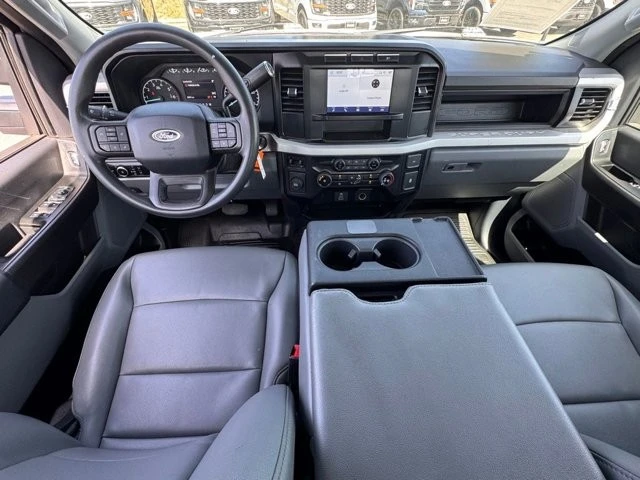 2024 Ford Super Duty 5th Gen - Image 27 of 30