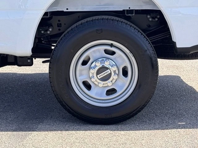 2024 Ford Super Duty 5th Gen - Image 14 of 30