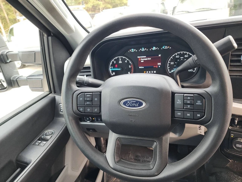 2024 Ford Super Duty 5th Gen - Image 19 of 31