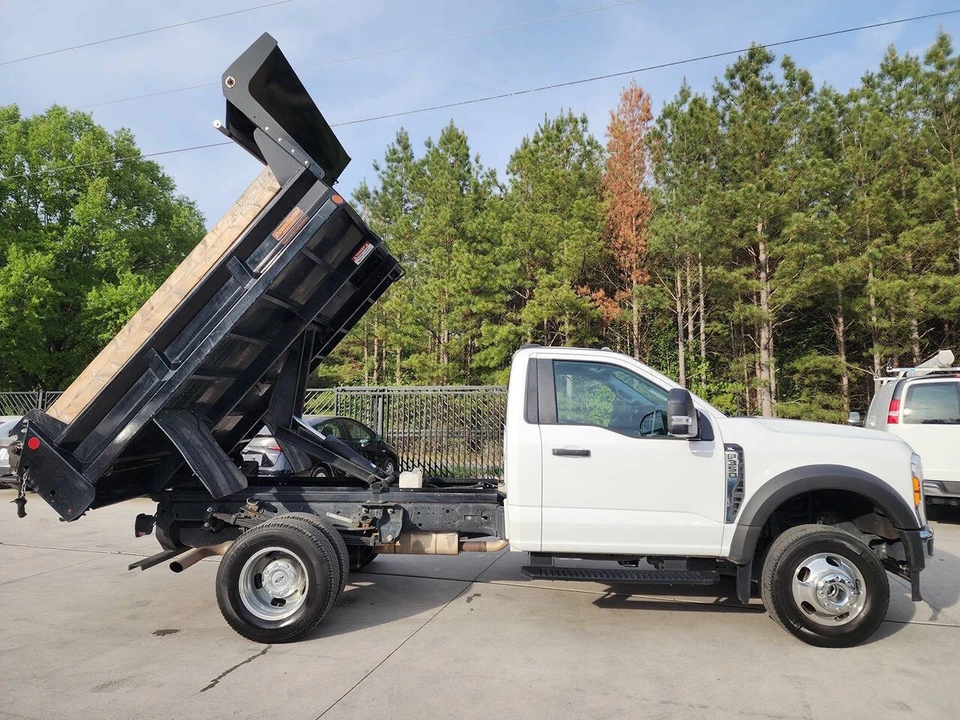 2024 Ford Super Duty 5th Gen - Image 28 of 31