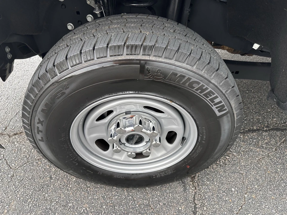 2024 Ford Super Duty 5th Gen - Image 27 of 28