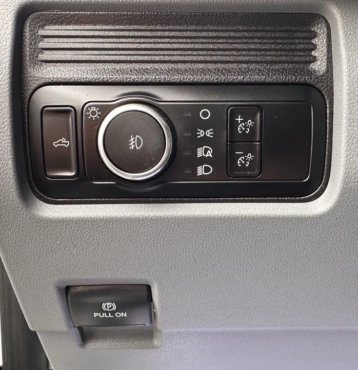 2024 Ford Super Duty 5th Gen - Image 19 of 28
