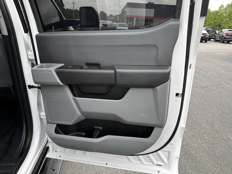 2024 Ford Super Duty 5th Gen - Image 16 of 28