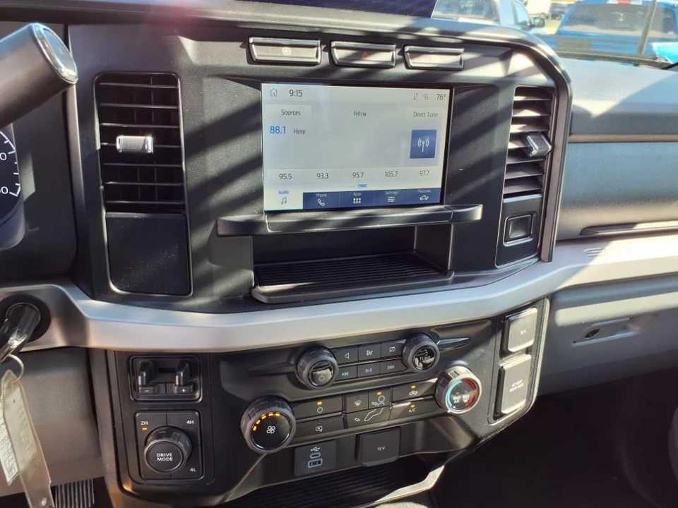 2024 Ford Super Duty 5th Gen - Image 14 of 19