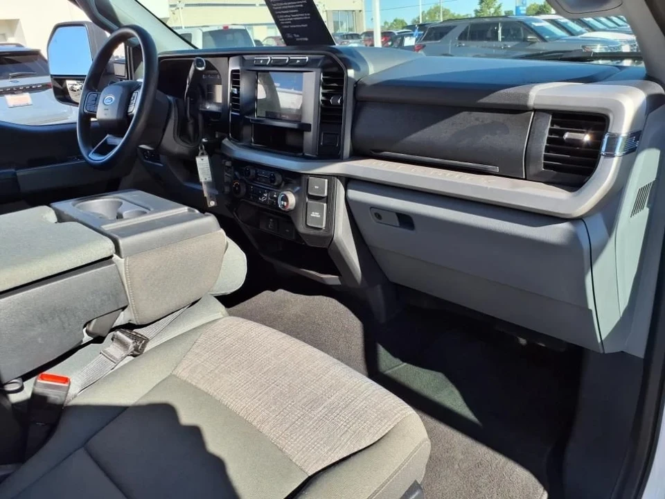 2024 Ford Super Duty 5th Gen - Image 16 of 20