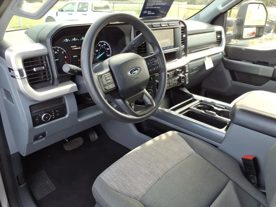 2024 Ford Super Duty 5th Gen - Image 8 of 12