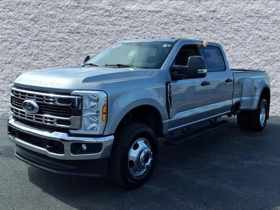 2024 Ford Super Duty 5th Gen - Image 4 of 12