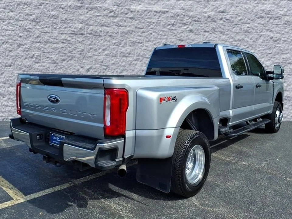 2024 Ford Super Duty 5th Gen - Image 3 of 12