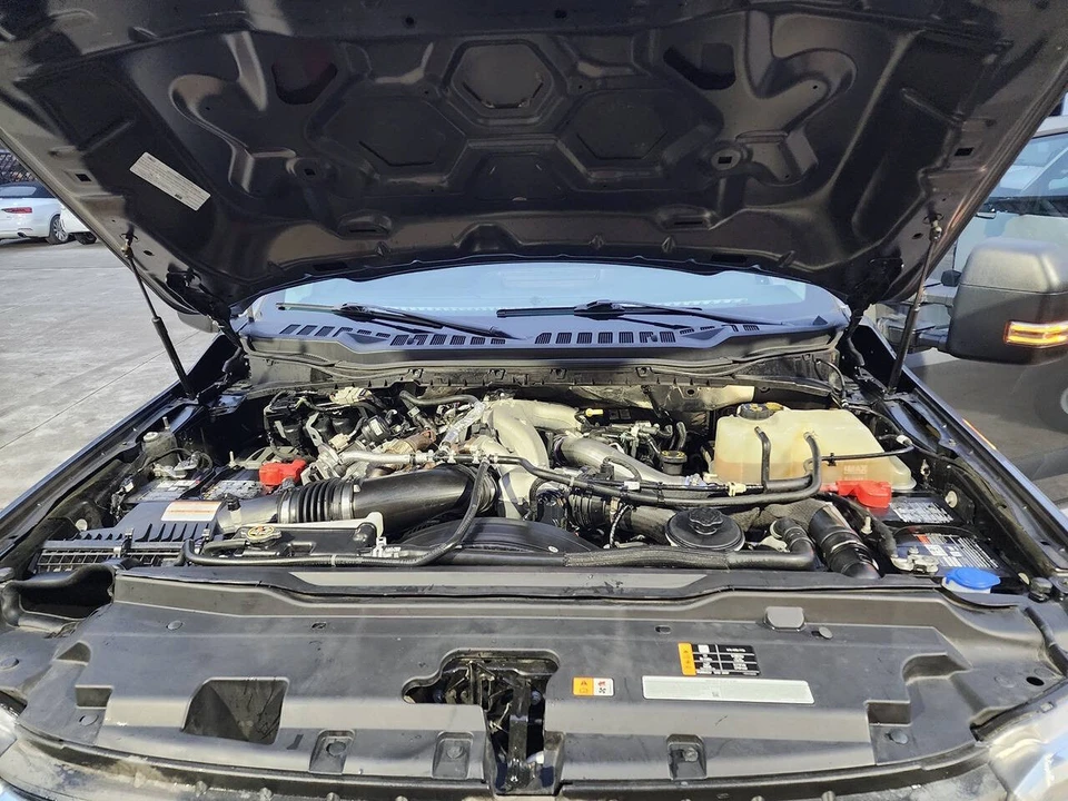 2024 Ford Super Duty 5th Gen - Image 25 of 31