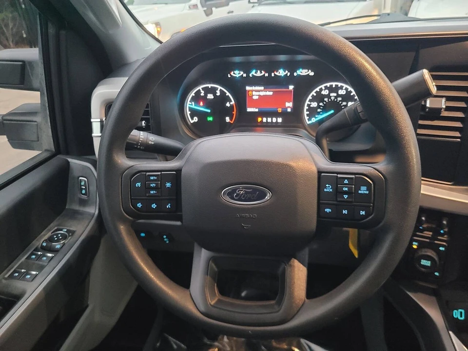 2024 Ford Super Duty 5th Gen - Image 18 of 21