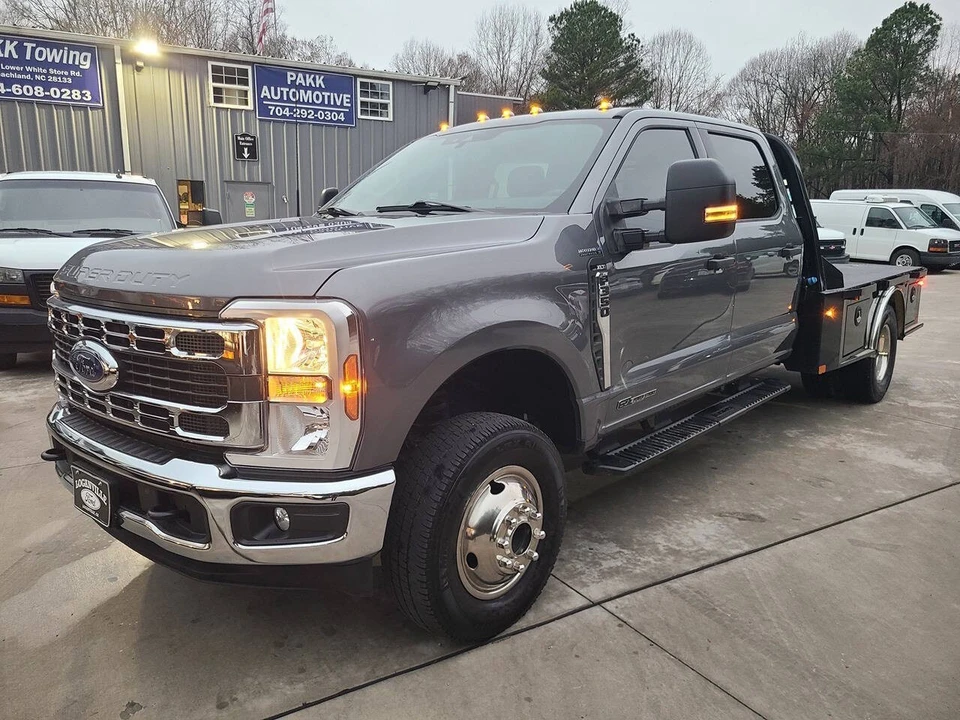 2024 Ford Super Duty 5th Gen - Image 2 of 31