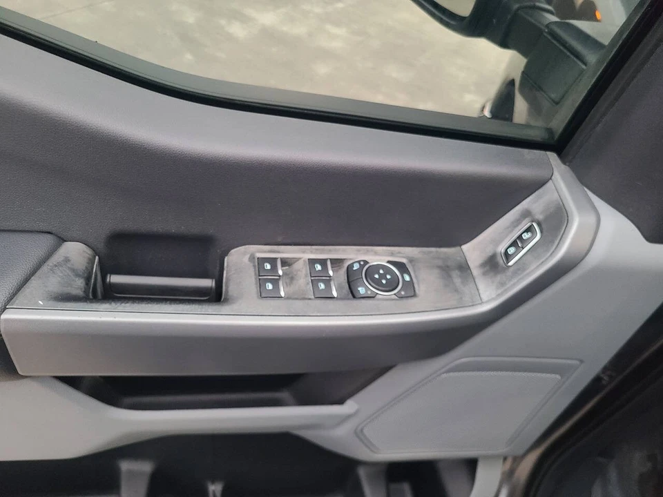 2024 Ford Super Duty 5th Gen - Image 26 of 31
