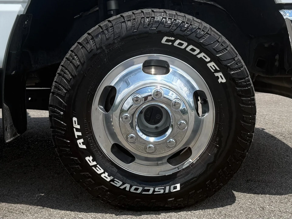 2024 Ford Super Duty 5th Gen - Image 9 of 31