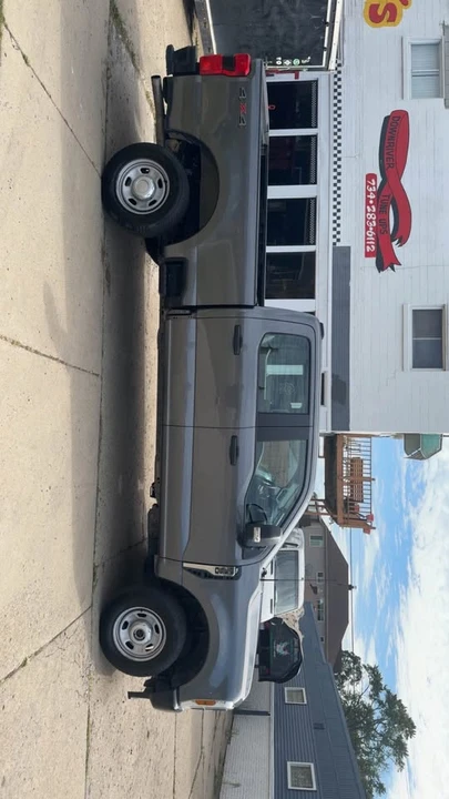 2024 Ford Super Duty 5th Gen - Image 4 of 10