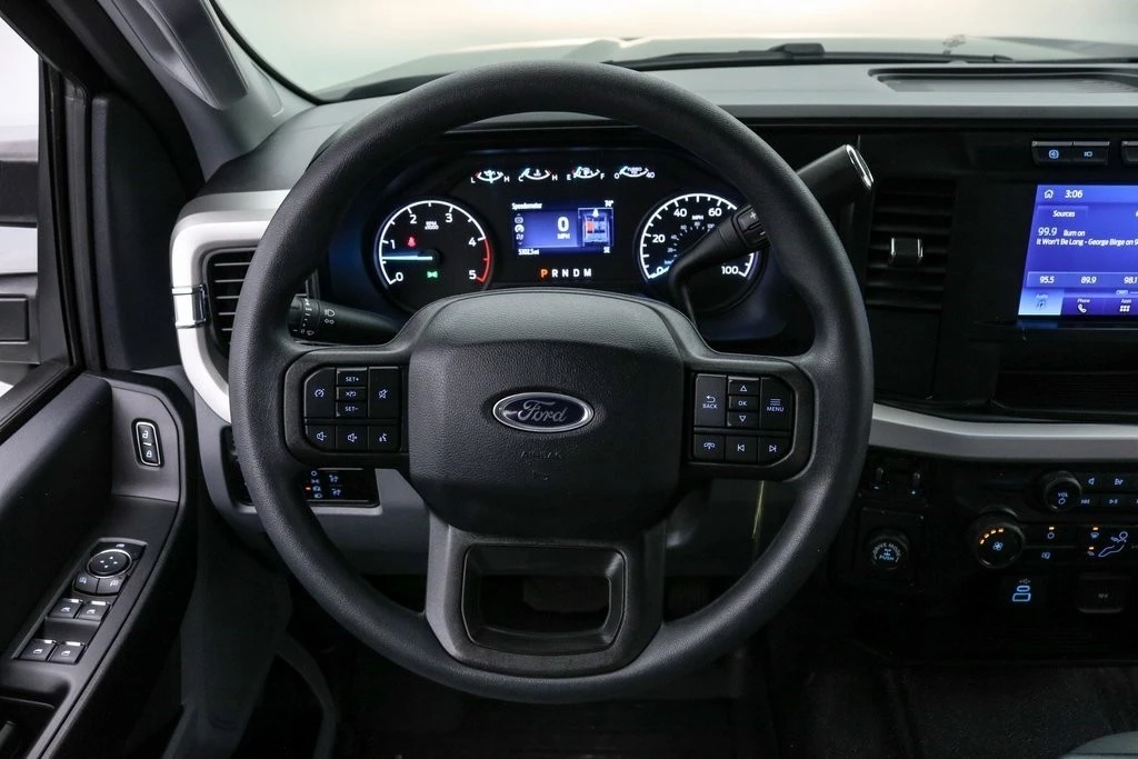 2024 Ford Super Duty 5th Gen - Image 15 of 21