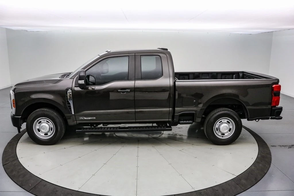 2024 Ford Super Duty 5th Gen - Image 9 of 21