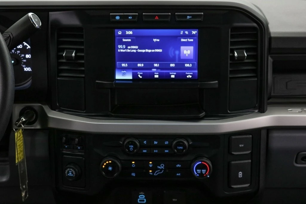 2024 Ford Super Duty 5th Gen - Image 17 of 21