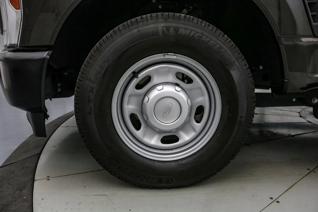 2024 Ford Super Duty 5th Gen - Image 12 of 21