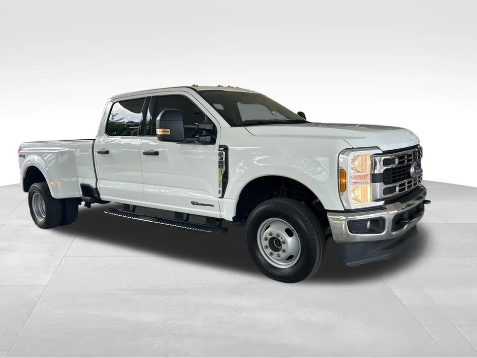 2024 Ford Super Duty 5th Gen - Image 2 of 12