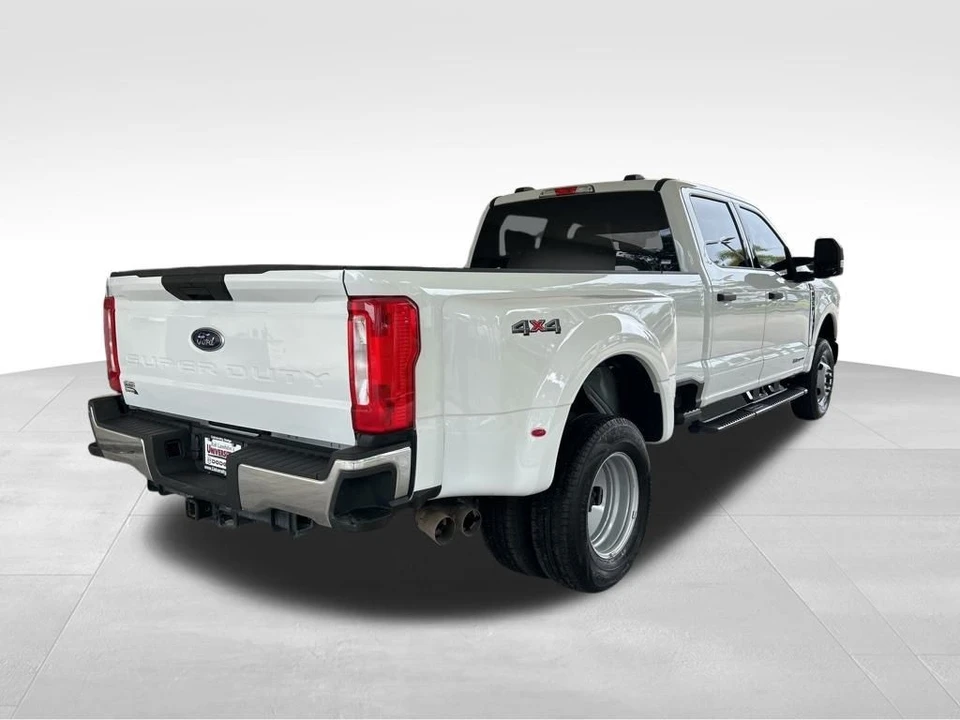 2024 Ford Super Duty 5th Gen - Image 3 of 12