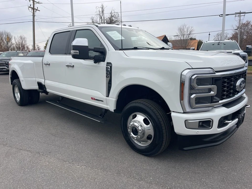 2024 Ford Super Duty 5th Gen - Image 7 of 12