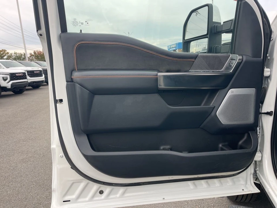 2024 Ford Super Duty 5th Gen - Image 9 of 12