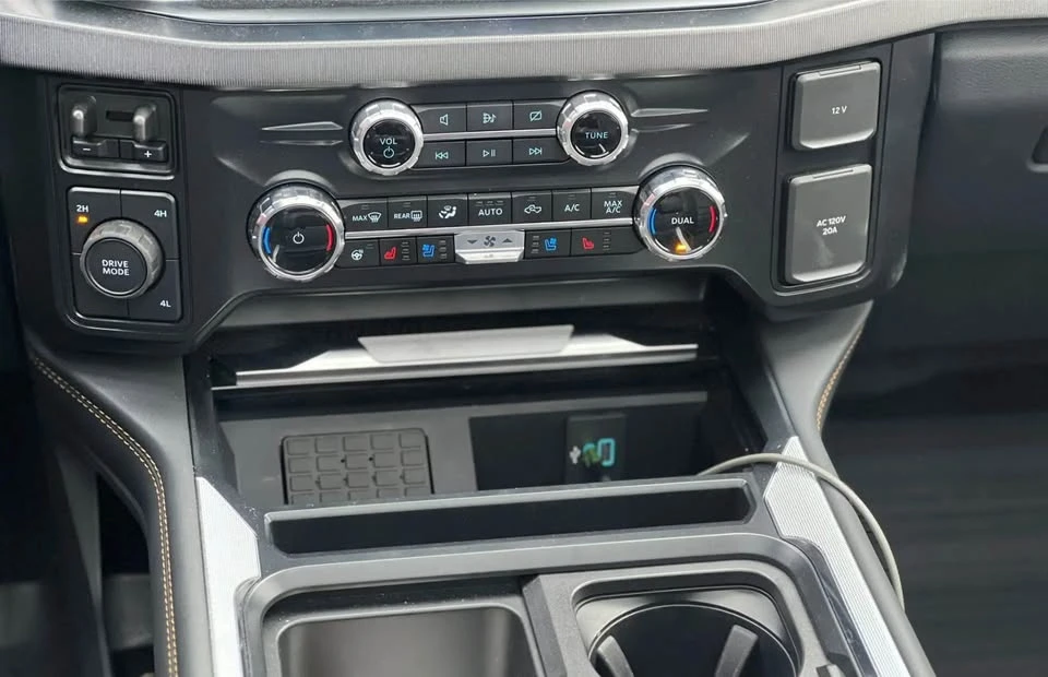 2024 Ford Super Duty 5th Gen - Image 16 of 20
