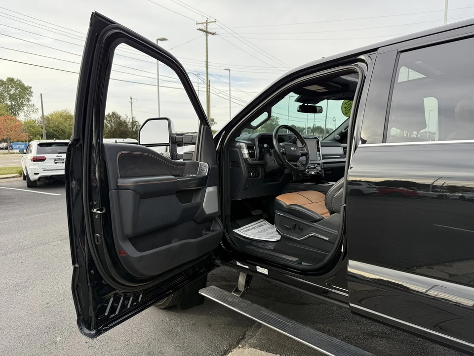 2024 Ford Super Duty 5th Gen - Image 12 of 21