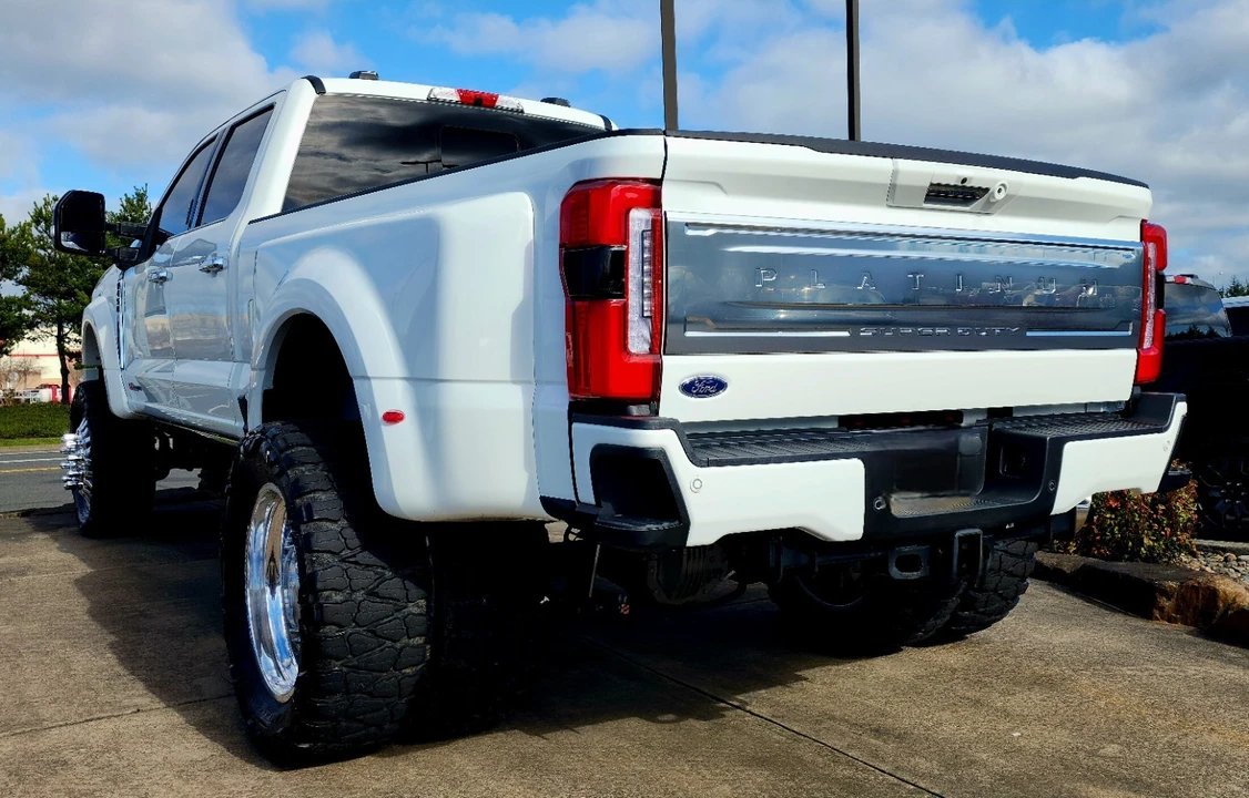 2024 Ford Super Duty 5th Gen - Image 3 of 21