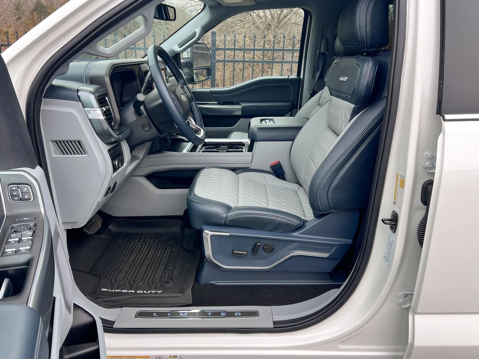 2024 Ford Super Duty 5th Gen - Image 14 of 21