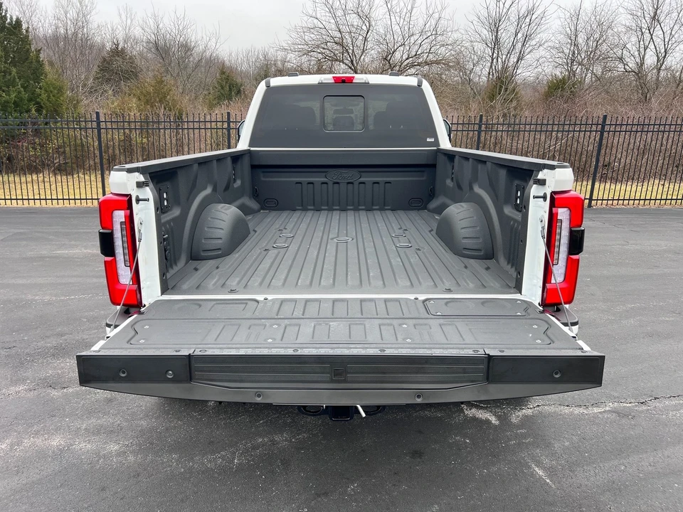 2024 Ford Super Duty 5th Gen - Image 12 of 21