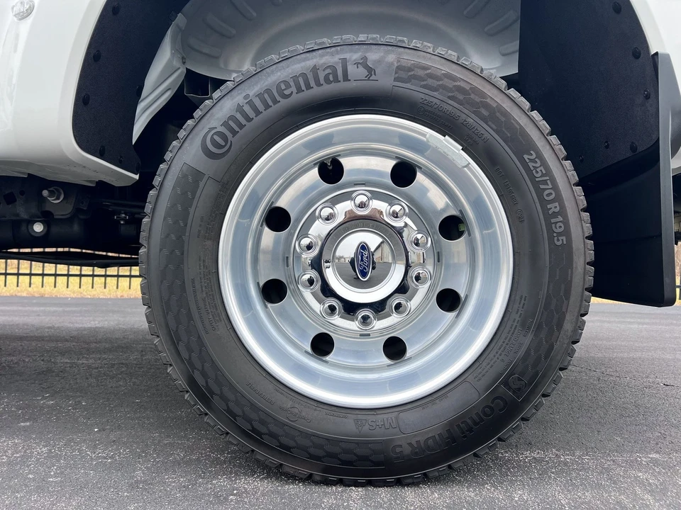 2024 Ford Super Duty 5th Gen - Image 11 of 21