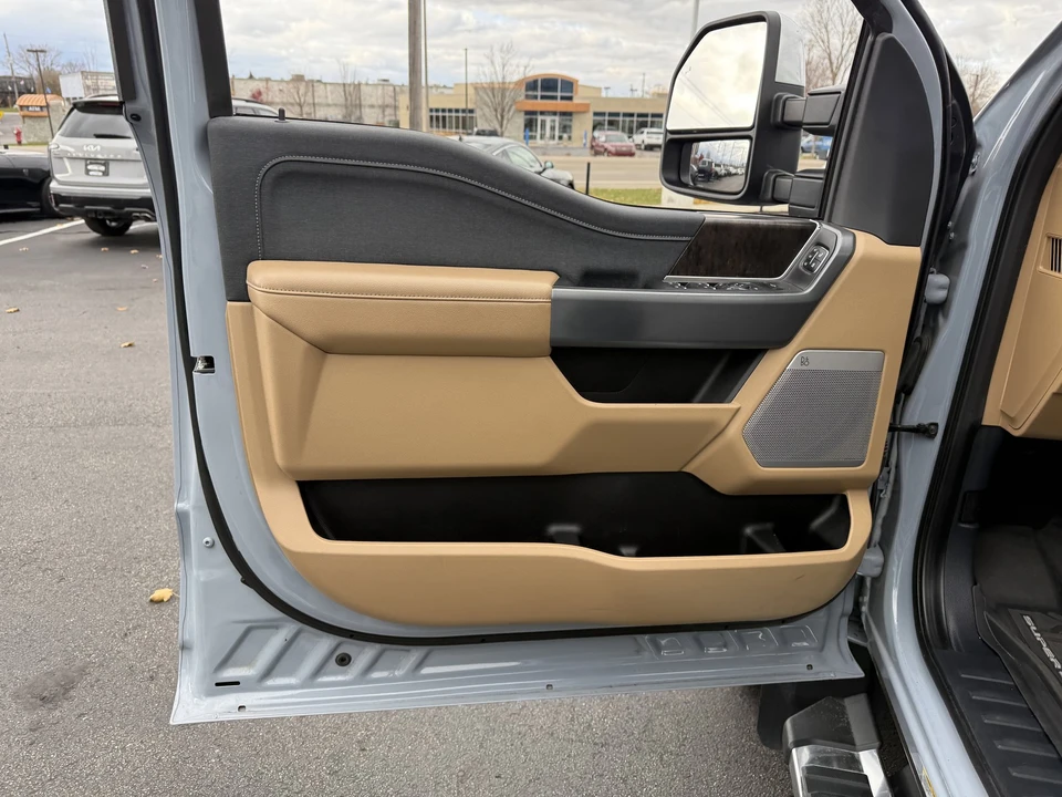 2024 Ford Super Duty 5th Gen - Image 13 of 21
