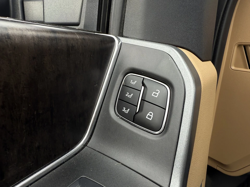 2024 Ford Super Duty 5th Gen - Image 14 of 21