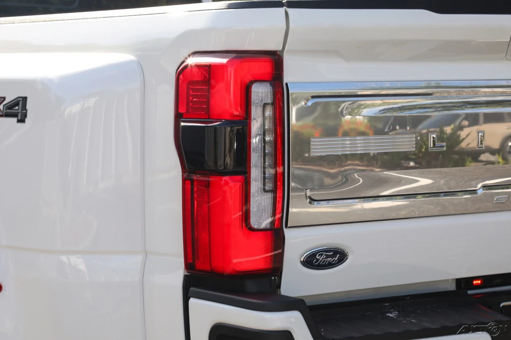 2024 Ford Super Duty 5th Gen - Image 14 of 21