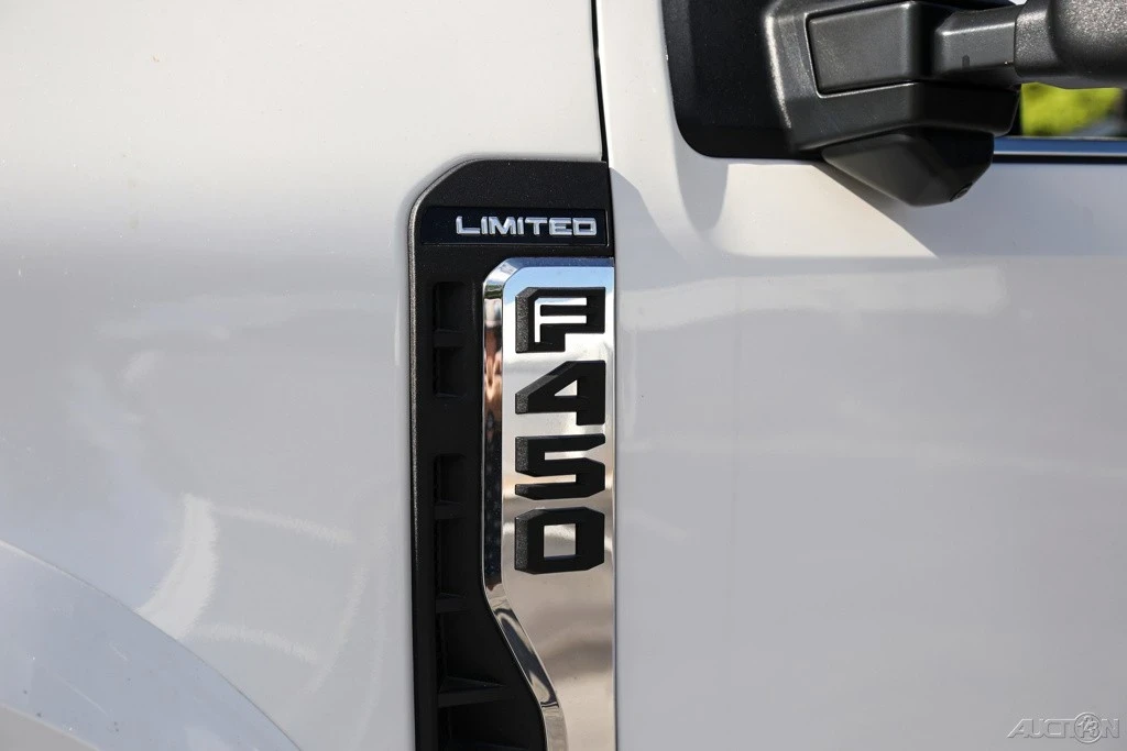 2024 Ford Super Duty 5th Gen - Image 13 of 21